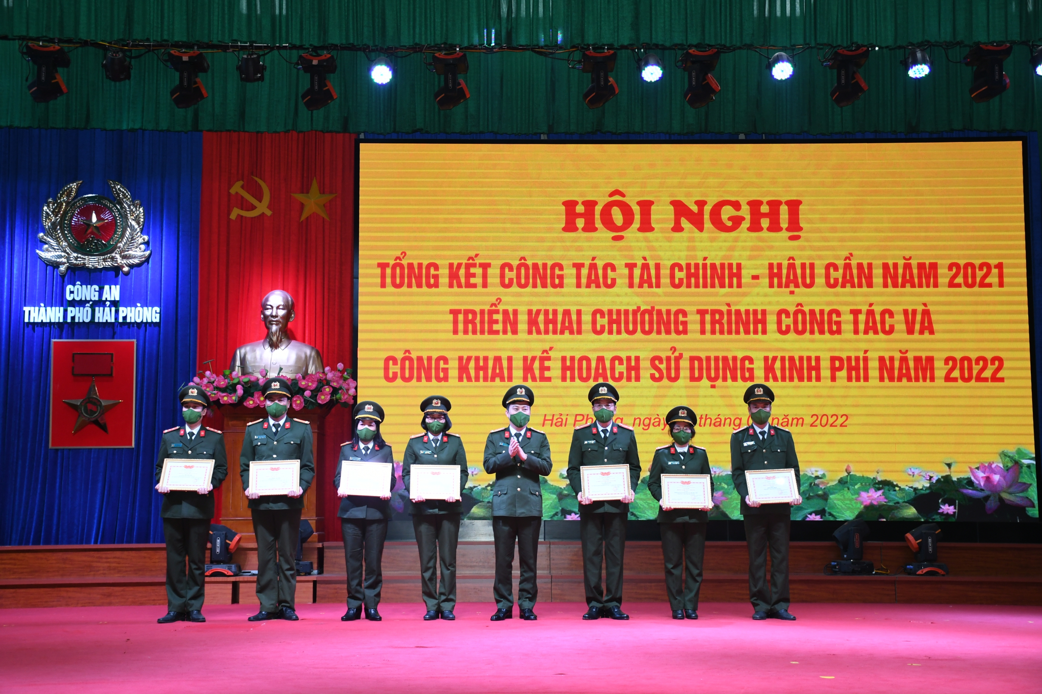 Phòng Hậu cần: Tổng kết công tác tài chính - hậu cần năm 2021, triển khai chương trình công tác và công khai kế hoạch sử dụng kinh phí năm 2022